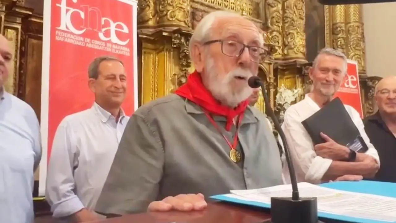 La Federaci&oacute;n de Coros de Navarra entrega su Medalla de Oro 2026 a Rafael Manero Franc&eacute;s