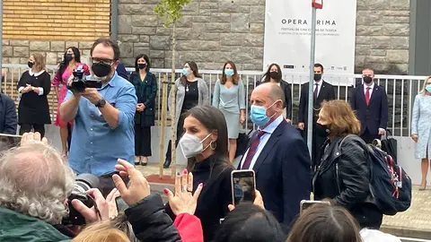 Llegada de la Reina al Cine Moncayo de Tudela