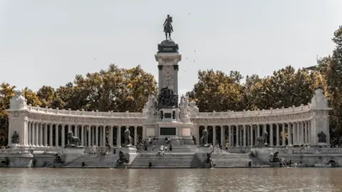 <p> Madrid es la sexta ciudad con mayor número de turistas internacionales en España </p>