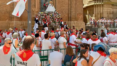 ofrenda floral santa ana