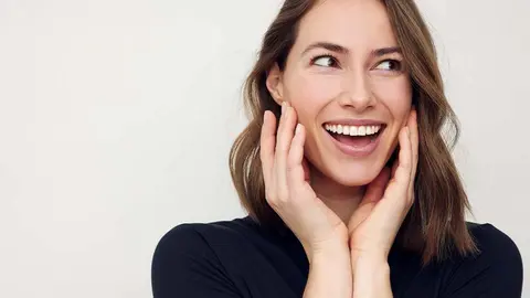 Sonrisalud chica sonriendo