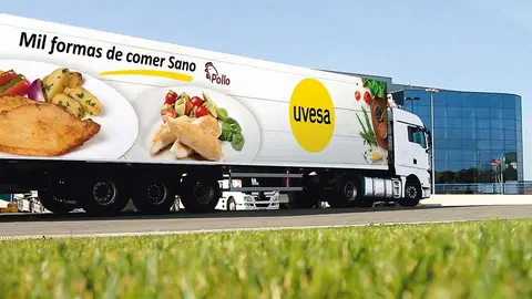 Camión del Grupo Uvesa