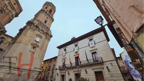 Ayuntamiento de Tudela, Catedral y Mural