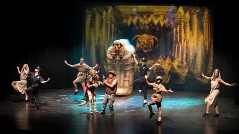 Representación del musical 'Tadeo Jone. La tabla esmeralda'