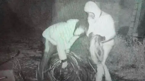 Robo de cable de cobre en naves agrícolas de Alfaro e Igea