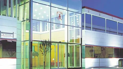 Fachada de la empresa Azkoyen (Peralta)