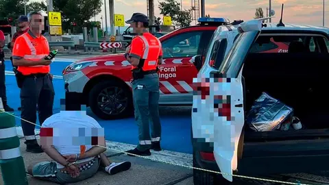Detención de un conductor en el peaje de Marcilla (AP-15)