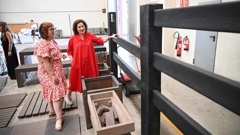 La consejera Maeztu visita la empresa de inserción social Alhama-Cintruénigo (2)