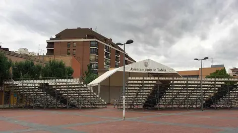 Gradas en el Paseo del Queiles de Tudela