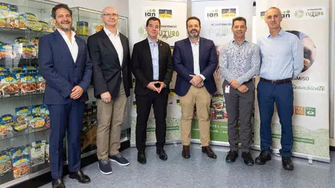 plantas del Grupo IAN en Villafranca visita del consejero Irujo