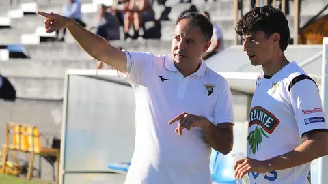 jonathan risueño entrenador del tudelano