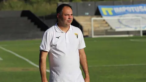 jonathan risueño entrenador del tudelano3