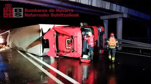 vuelco de camión en Valtierra