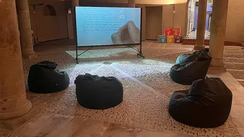 patio uned tudela proyección 'fiction'