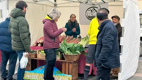 mercado verduras jornadas cardo rojo corella2