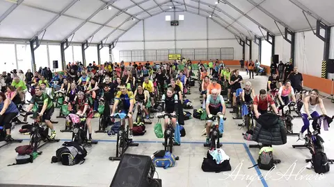 maratón solidario de spinning