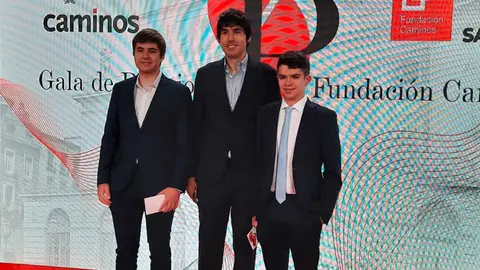 César Calavia León, Daniel Calavia Sánchez y Pablo Ijalba IES Valle del Ebro  (1)