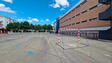 patio antiguo colegio lourdes tudela