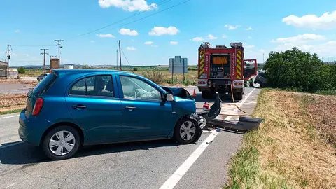 colisión turismos villafranca (1)
