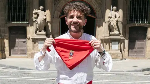 alberto gurrea compositor jotero y candidato a lanzar el cohete de san fermín 2025