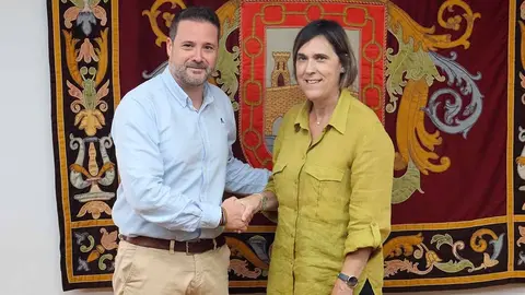 alejando toquero alcalde de tudela y rosana ugarte interventora municipal del ayuntamiento de tudela