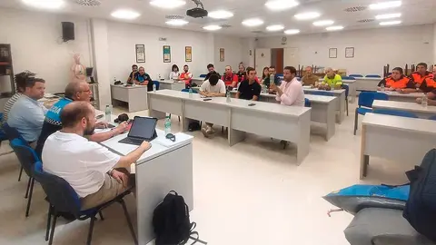 reunión de los integrantes del Centro de Coordinación Operativa Municipal (CECOPAL)