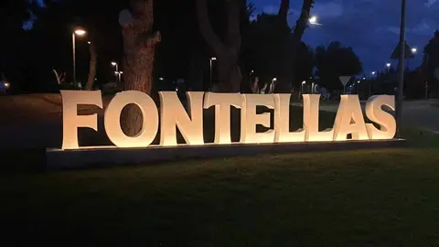 Cartel de bienvenida a la localidad de Fontellas, Navarra