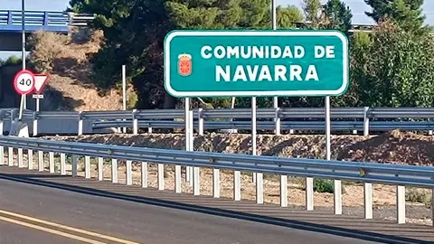 El nuevo cartel en la A-68 que señala la entrada a Navarra desde Aragón