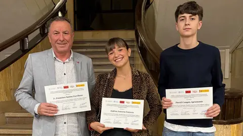 Primer premio del 5º CONCURSO MEMORIA HISTÓRICA PARA JÓVENES. Andrea Ivanova Ivanova, y David Compes Agramonte, estudiante del IES “Valle del Ebro” de Tudela 
