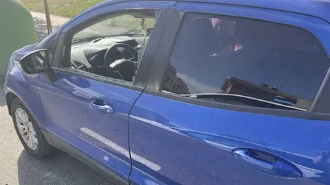 Vehículo en el que quedó encerrado un bebé que fue rescatado por Policía Local de Tudela