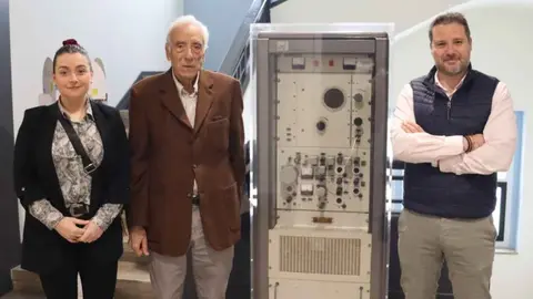 Serafín Ramírez junto a Laura Casanova y Alejandro Toquero