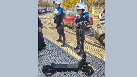 Conductor de Patinete positivo en drogas. Foto Polic&iacute;a Local