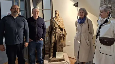 Inauguraci&oacute;n de la exposici&oacute;n de bocetos de Antonio Loperena en el Archivo Municipal de Tudela