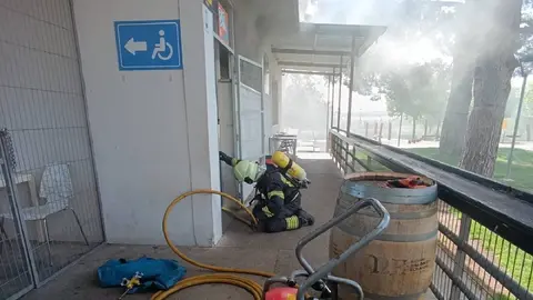 Un incendio en la cocina de un local moviliza a bomberos en Cascante