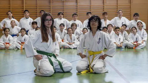 Participaci&oacute;n de dos j&oacute;venes corellanas en la Copa del mundo de k&aacute;rate 2026
