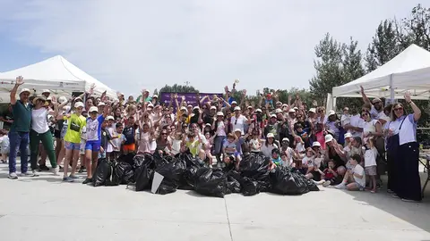 Casi 200 personas se movilizan en Tudela para limpiar el r&iacute;o Ebro 2026