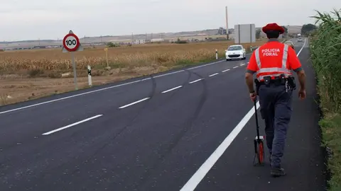 Policia Foral en un atestado de tr&aacute;fico