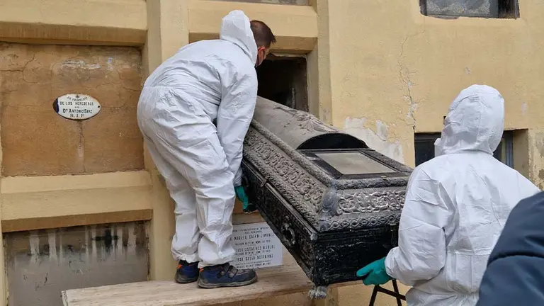 Exhumación cementerio de Tudela (1)