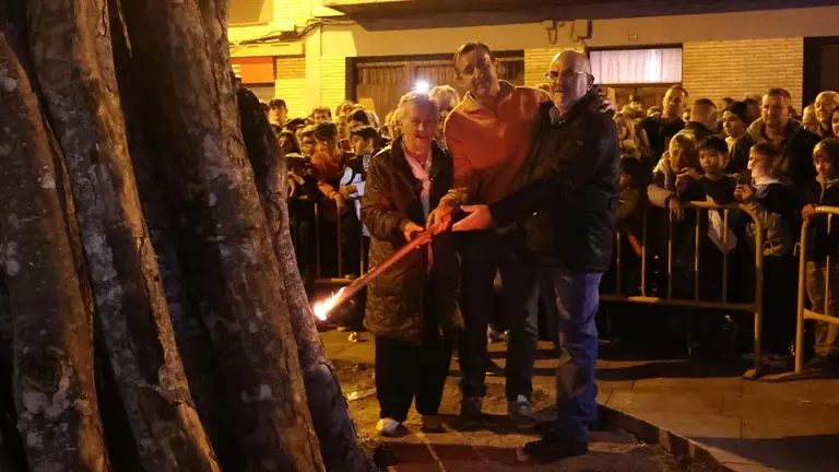 Encendido de la hoguera del Santo Cristo en Murchante 2023