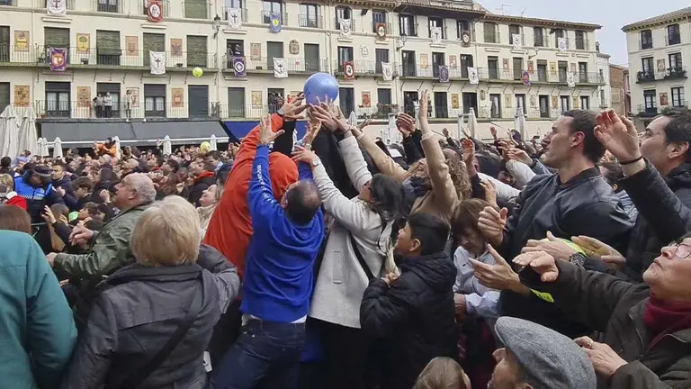 Volatín Tudela 2024. Lanzamiento de balones (26)