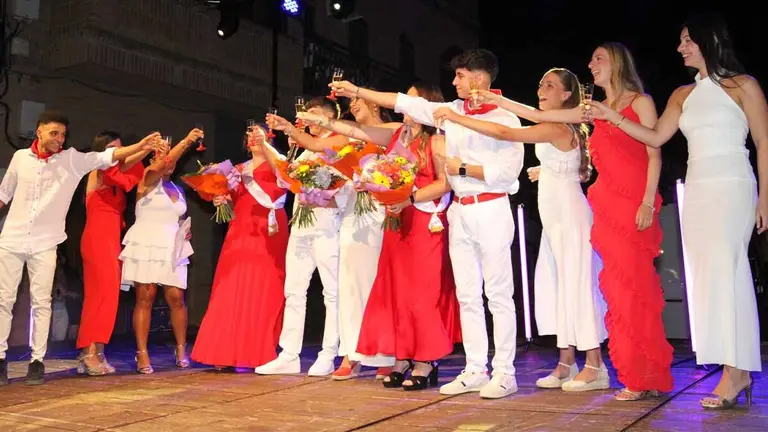 Gala Reina, Damas y Mister de los Quintos del 2007 en Milagro (3)