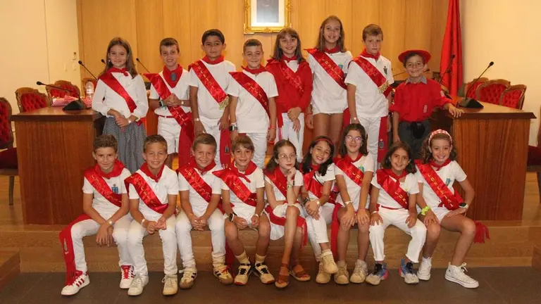 Fotos Día del paloteado chiqui y del niño. Fiestas de Cortes 2025 (51)