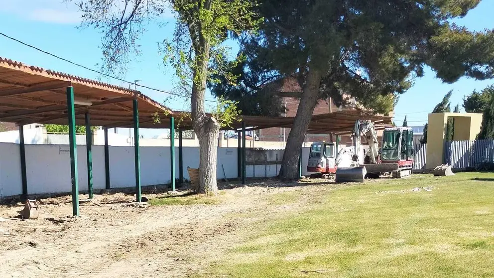 Obras de mejora en las piscinas de Cortes