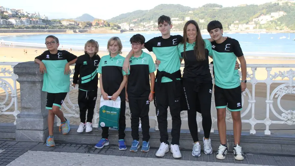 CD Nataci&oacute;n Campoamor destaca en la Traves&iacute;a de la Bah&iacute;a de La Concha de Donostia