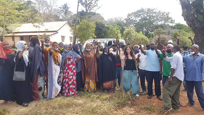 familias apoyan a marta oreja