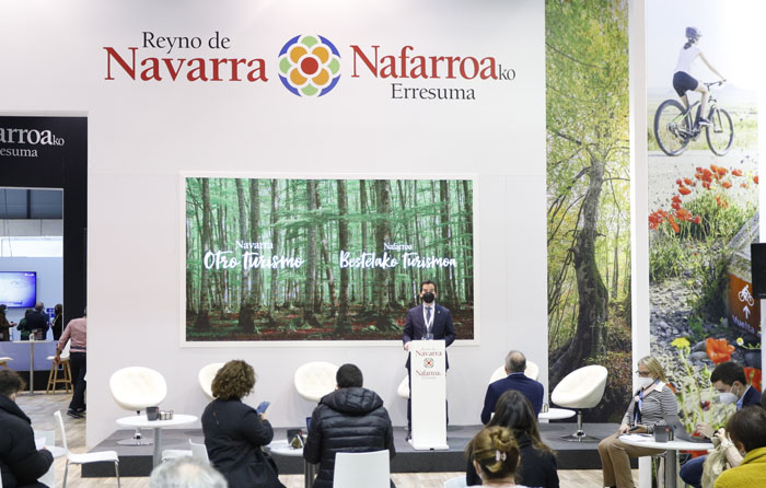 El consejero Irujo en la inauguración del stand de Navarra en FITUR 2022