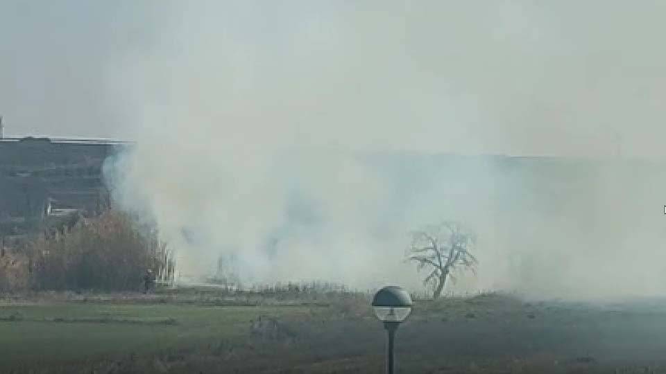 bombero sofocando incendio murchante