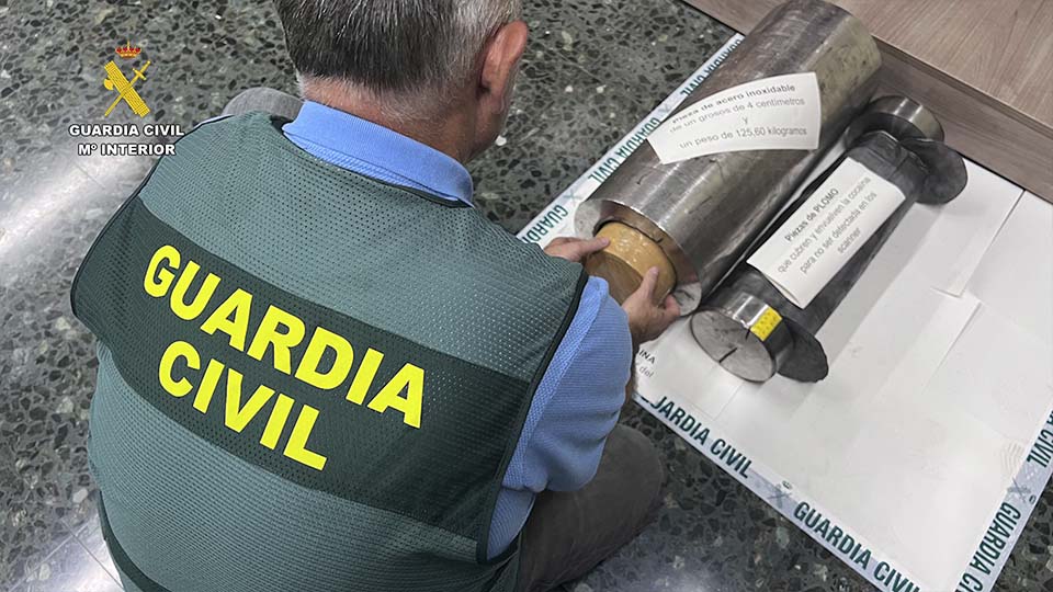 Cocaína procedente de Colombia y oculta entre residuos metálicos y de ferralla.