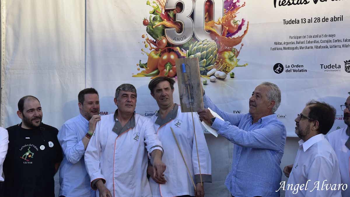 Lanzamiento del cohete iniciador de las XXX Fiestas de la Verdura por José Luis Blanco 2024. Foto Ángel Álvaro