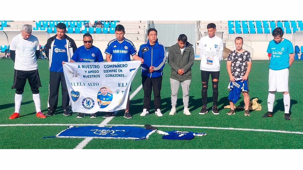 trofeo amistad minuto de silencio en memoria de Ilie Burla 'Elías', jugador del FC Chelsea TSM Industrial